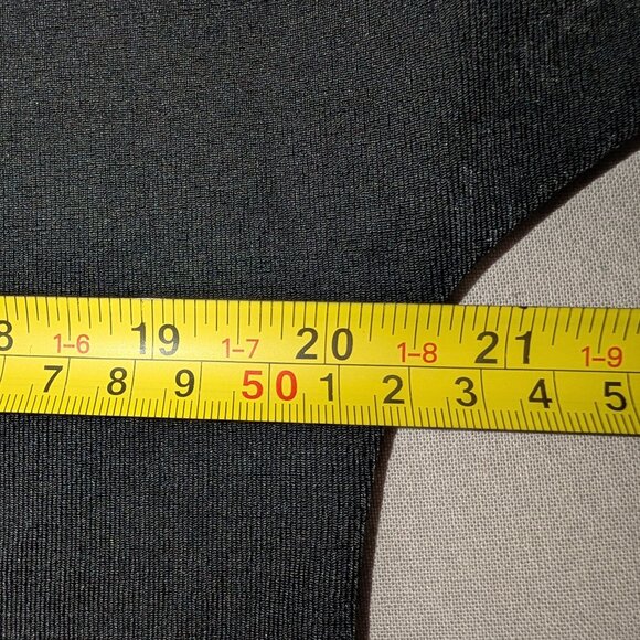 NWT Chico's Black Sing Cold Shoulder Top Womens 2 Short Sleeve Shirt - Picture 7 of 10